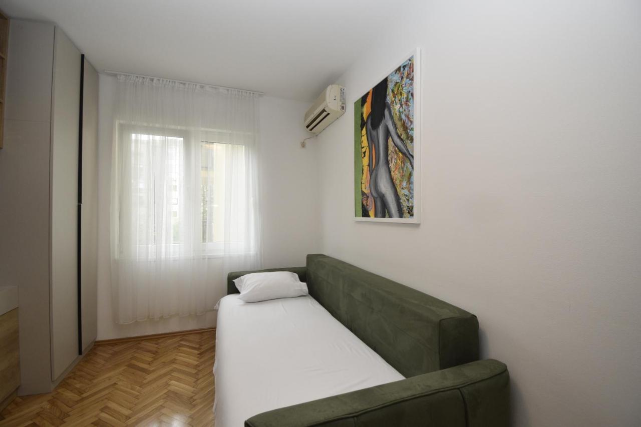 Studio Apartment Art Zone Podgoriţa Exterior foto